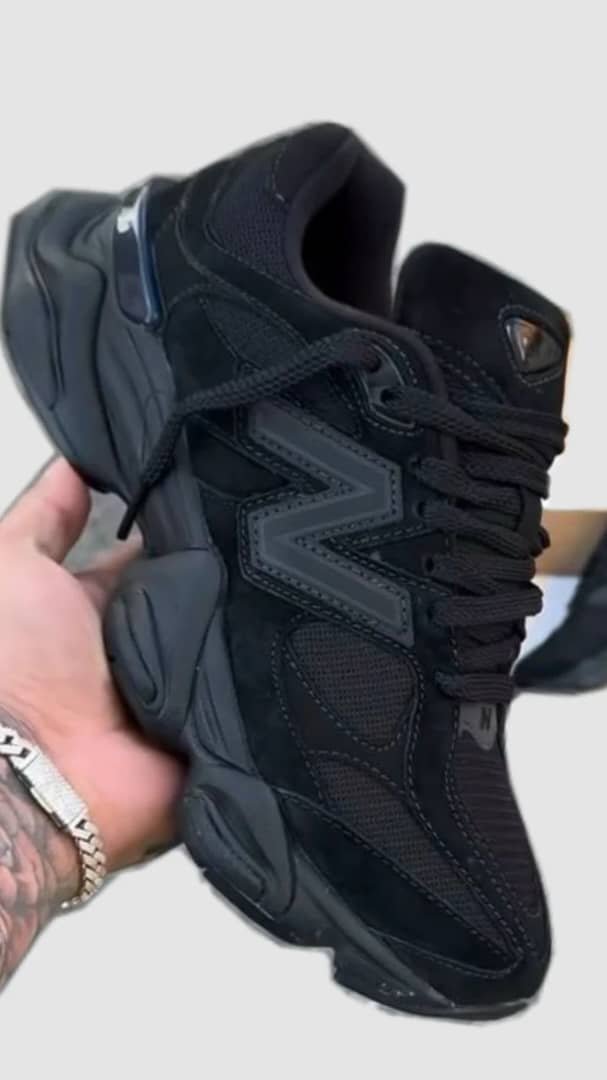 New Balance 9060 Full Black