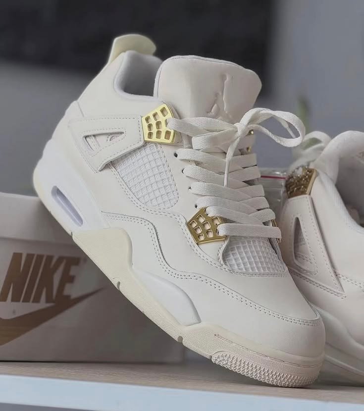 Air Jordan 4